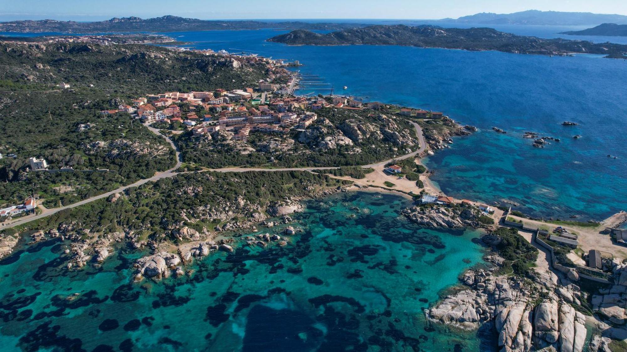 A Punta Tegge Il Mare La Spiaggia Il Tramonto Villa La Maddalena  Exterior photo